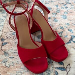 Chic Red Open-Toe Sandals size 8
